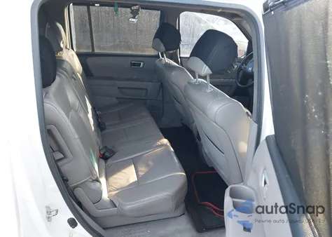 2013 Honda Pilot Touring z USA, uszkodzony, nr VIN 5FNYF4H97DB052941